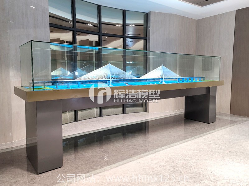 沪苏通长江公铁大桥模型（斜拉桥模型）