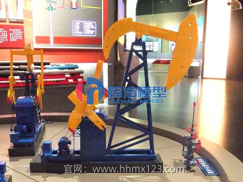 双驴头抽油机模型.JPG