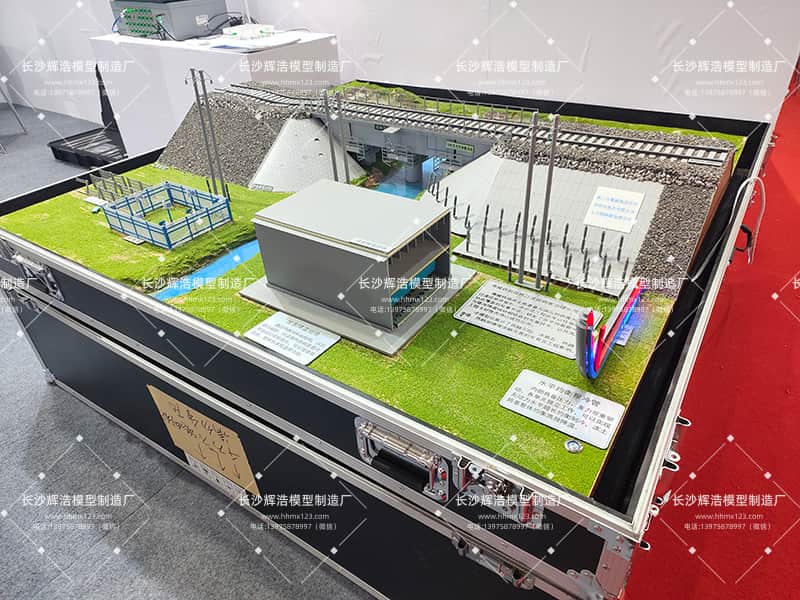 青藏铁路路桥过渡段病害治理模型 (2).jpg