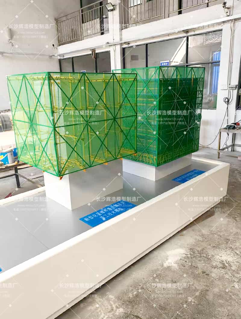 花篮悬挑脚手架模型与装配式铝模爬架模型 (3).jpg