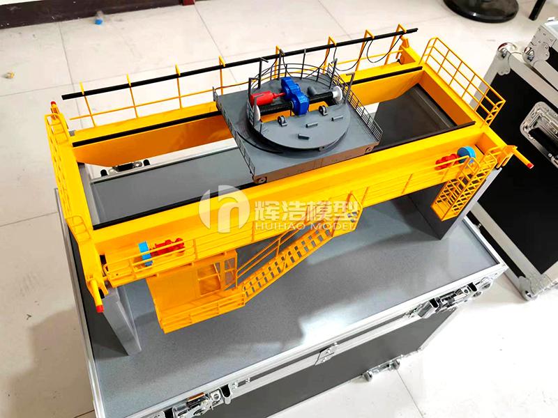 女神节快乐，我们在12天的时间内紧急赶制出一批起重机模型